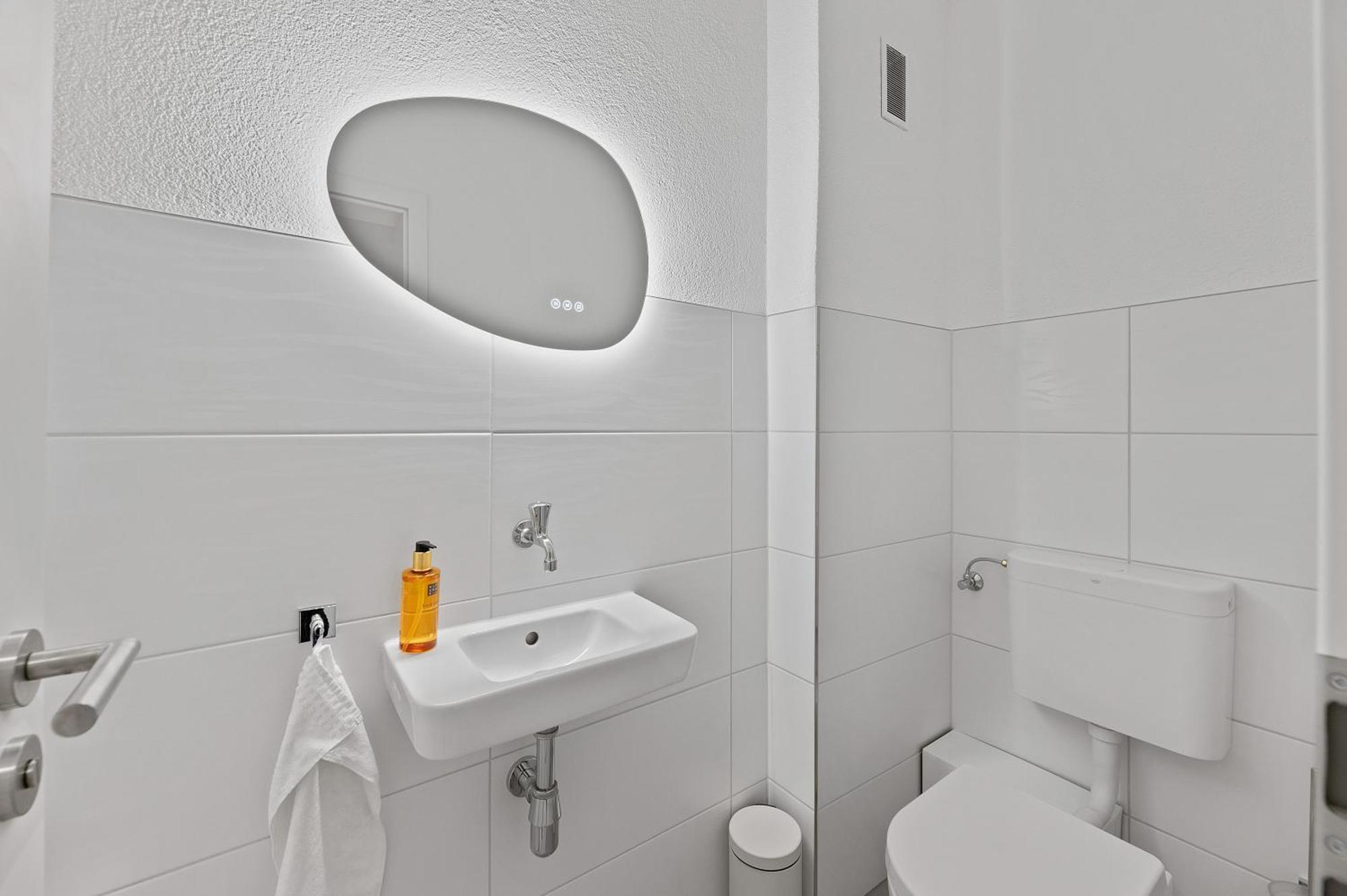 Roomfall Am Kurpark Mit Blick Ins Gruene-Parkplatz-Waschmaschine-Kueche-Wifi บาด รัพเพเนา ภายนอก รูปภาพ